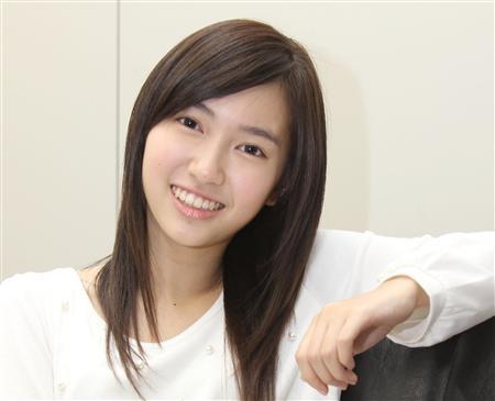 GALLERIA-アイドル動画・画像館 桜井ひかり | 大戦乱!!三国志バトル のCMで落ちてくる女性、と噂の人