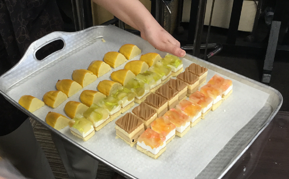 ケーキバイキング みなさまこんにちは フルールハピネスはこだて デイサービスセンター フルールハピネスはこだてです ケーキバイキング みなさまこんにちは フルールハピネスはこだて デイサービスセンター フルールハピネスはこだてです