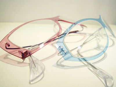 Infinity時代のSTAFFAN PREUTZ DESIGN : メイドが接客するメガネ屋 