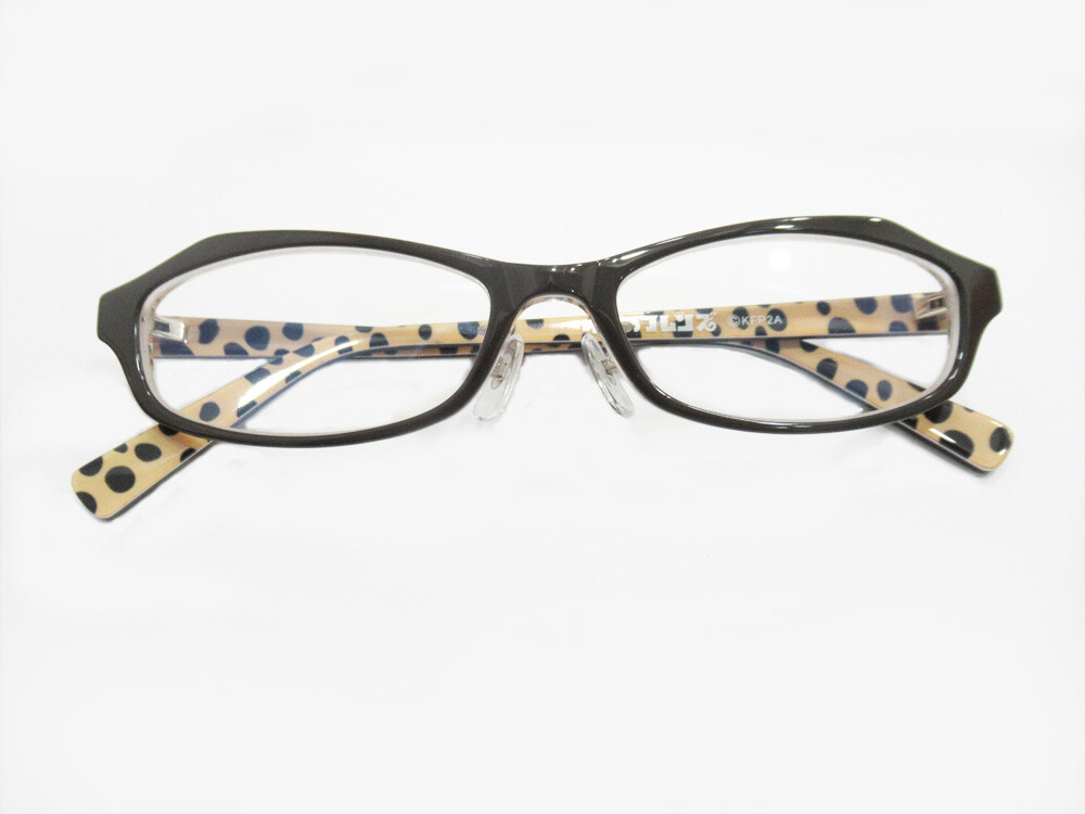 メイドが接客するメガネ屋 キャンディフルーツ オプティカル キャラクター 有名人モデル