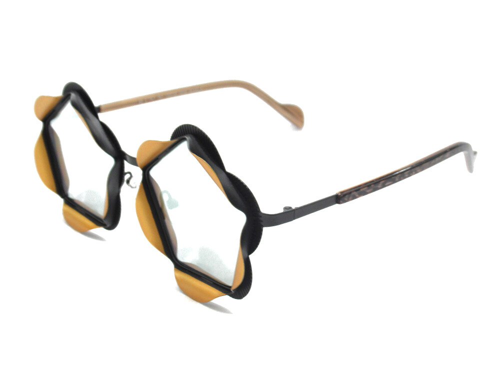 BOZ ILUSIONと赤レンズで「ヤバいメガネが欲しいんですけど」に応える