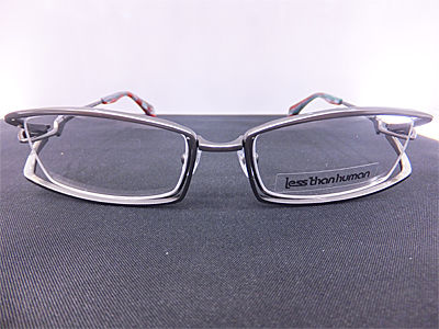 新作】Less than human×Flashback【眼鏡】 : メイドが接客するメガネ屋  