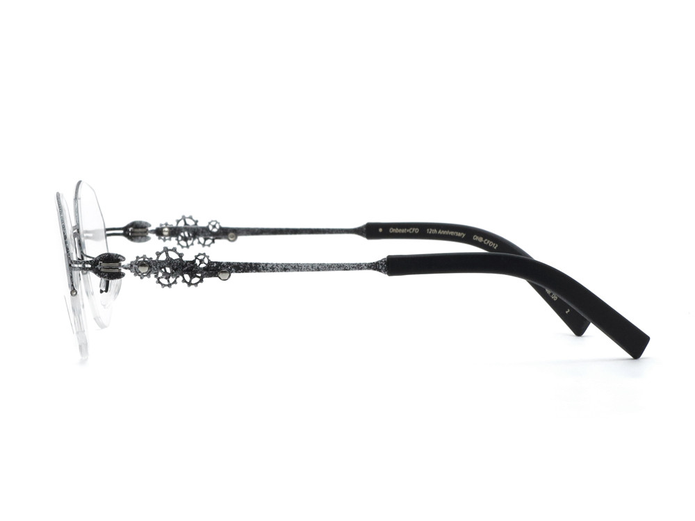 再販決定！Onbeat×CFO12 歯車デザインフレーム！ : メイドが接客する