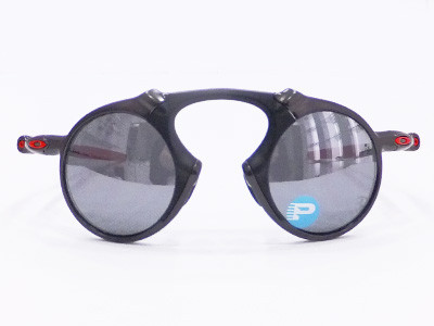 個性派OAKLEY*MADMAN*フェラーリコラボ入荷しました！ : メイドが接客 