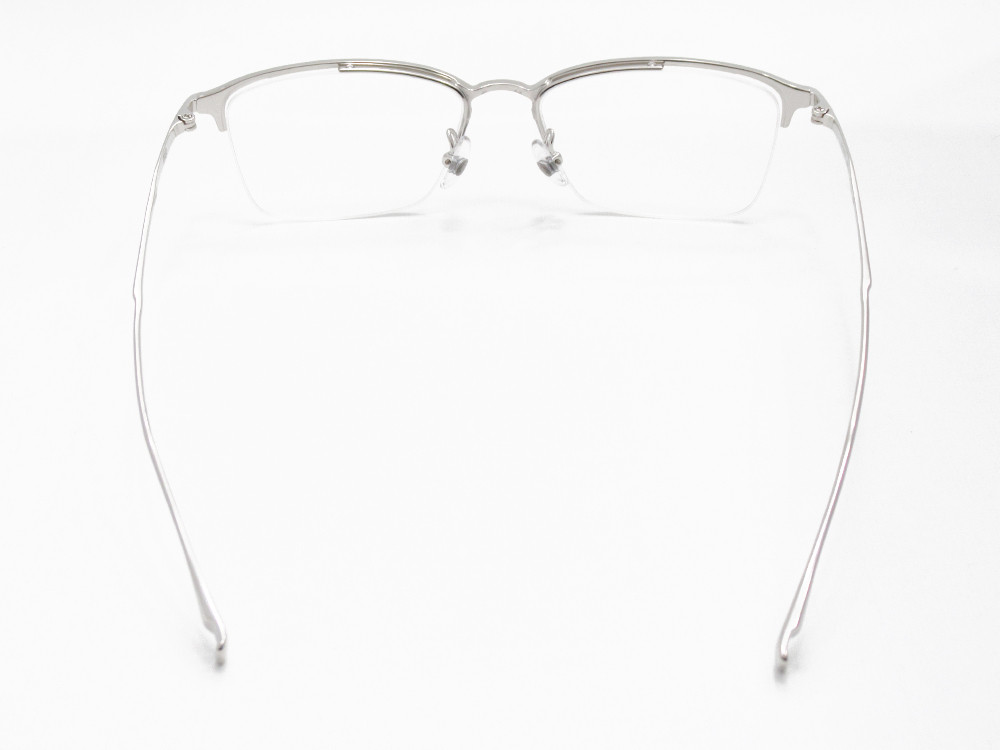 お色追加！999.9 S-171T Col.2 純麗なシルバー : メイドが接客する