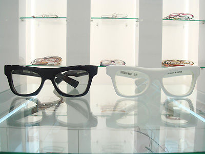 EFFECTOR by NIGO入ってます！ : メイドが接客するメガネ屋 キャンディ