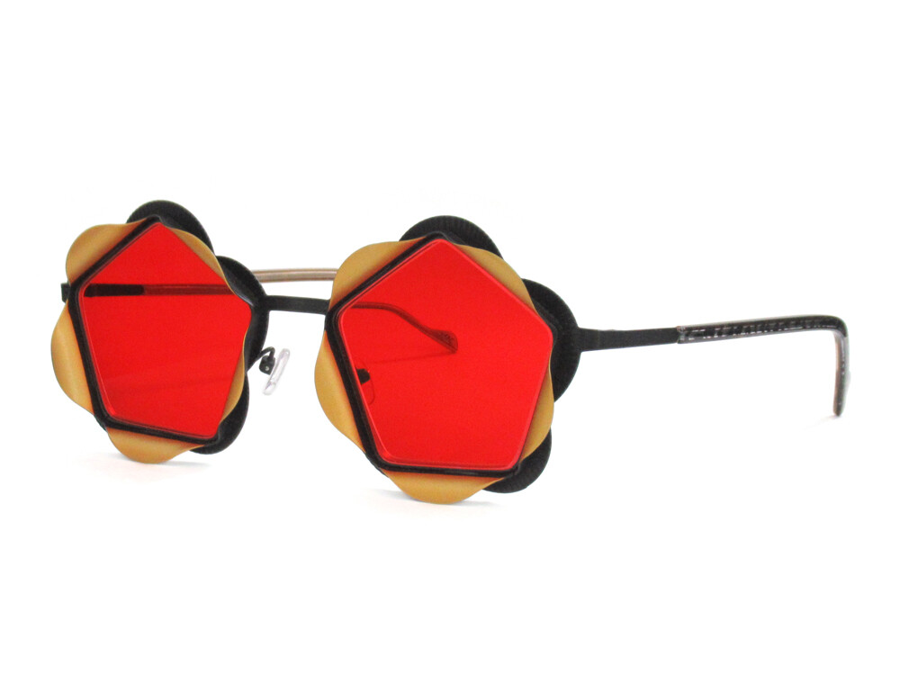 BOZ ILUSIONと赤レンズで「ヤバいメガネが欲しいんですけど」に応える