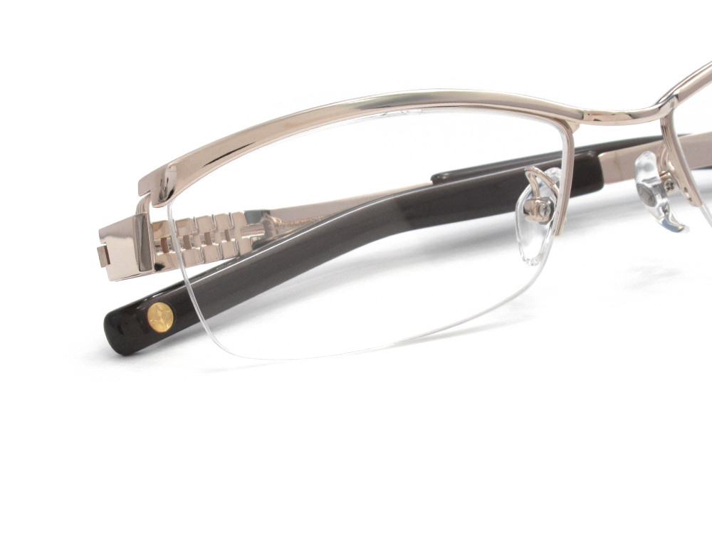 999.9*(フォーナインズ) 蛇腹テンプル S-341T : メイドが接客する