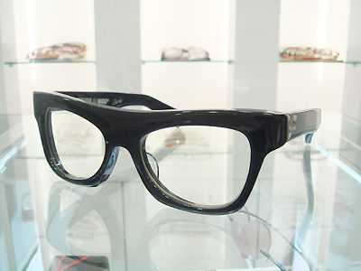 EFFECTOR by NIGO入ってます！ : メイドが接客するメガネ屋 キャンディ