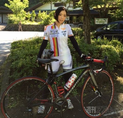 話題 マンガ 弱虫ペダル をきっかけに自転車をはじめ 1年でレースに優勝した奇跡のアラサー女性 雑談速報 話題 マンガ 弱虫ペダル をきっかけに自転車をはじめ 1年でレースに優勝した奇跡のアラサー女性 雑談速報