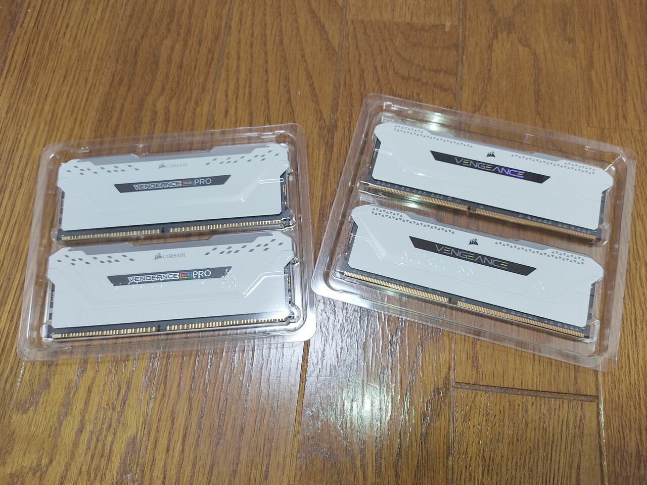 コルセアの白いLEDメモリに16GBで3600MHzが出たぞ！ VENGEANCE RGB PRO