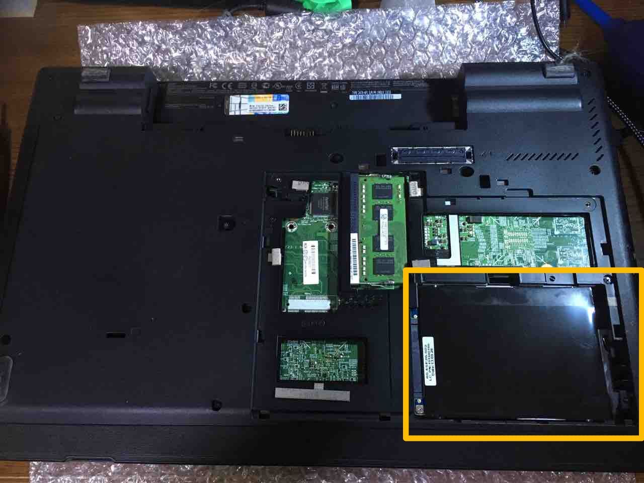 IBM Lenovo ThinkPad L530 メモリとHDD交換 with ニャンサムウェア