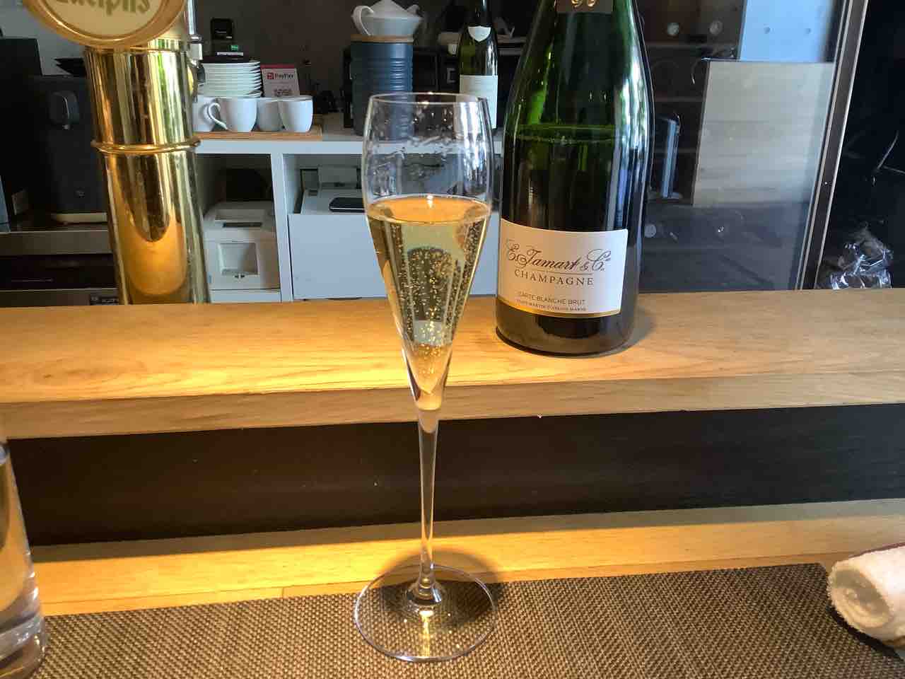 フォアグラ大根 春爛漫のフレンチ シュヴァルドヒョータン Mogmog Foreignerの食べ歩き