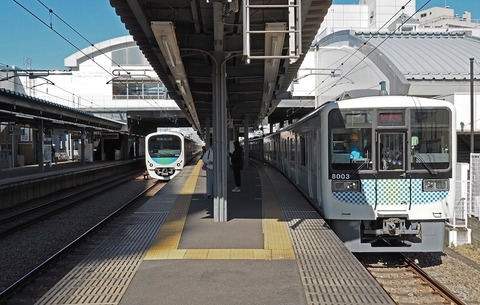 P2213404