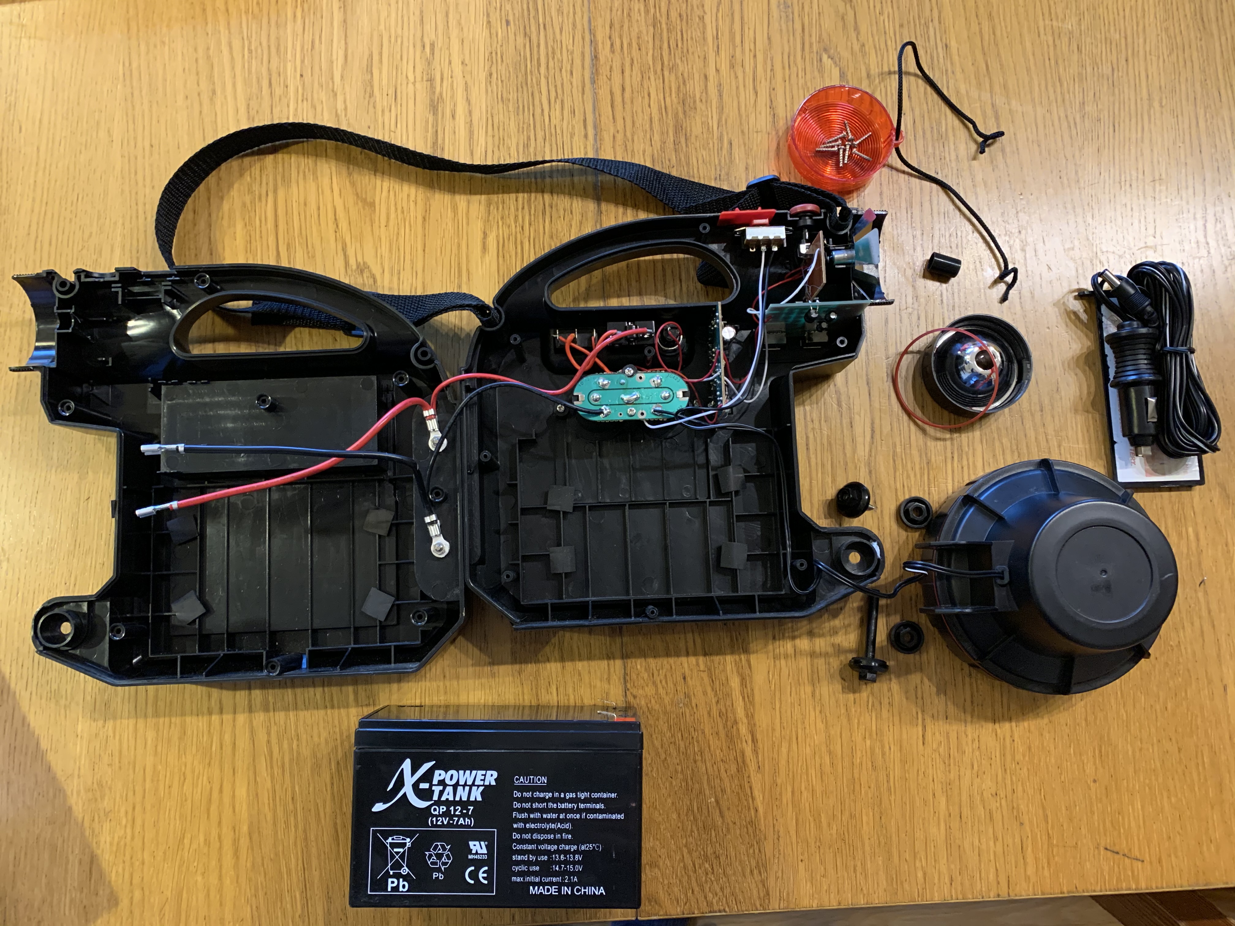 Celestron power tank7のバッテリー交換 : ほしぞloveログ Celestron power tank7のバッテリー交換 : ほしぞloveログ