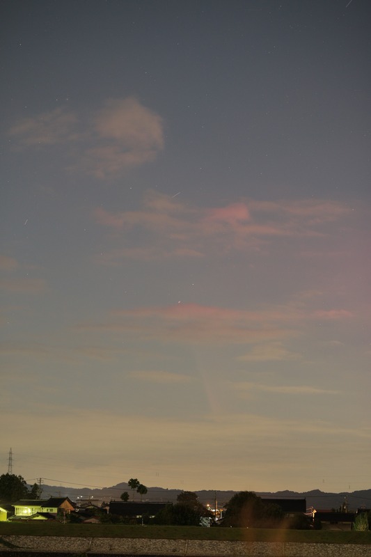 LIGHT_Tv2s_1600iso_f2_+23c_20241013-18h32m27s118ms_rot