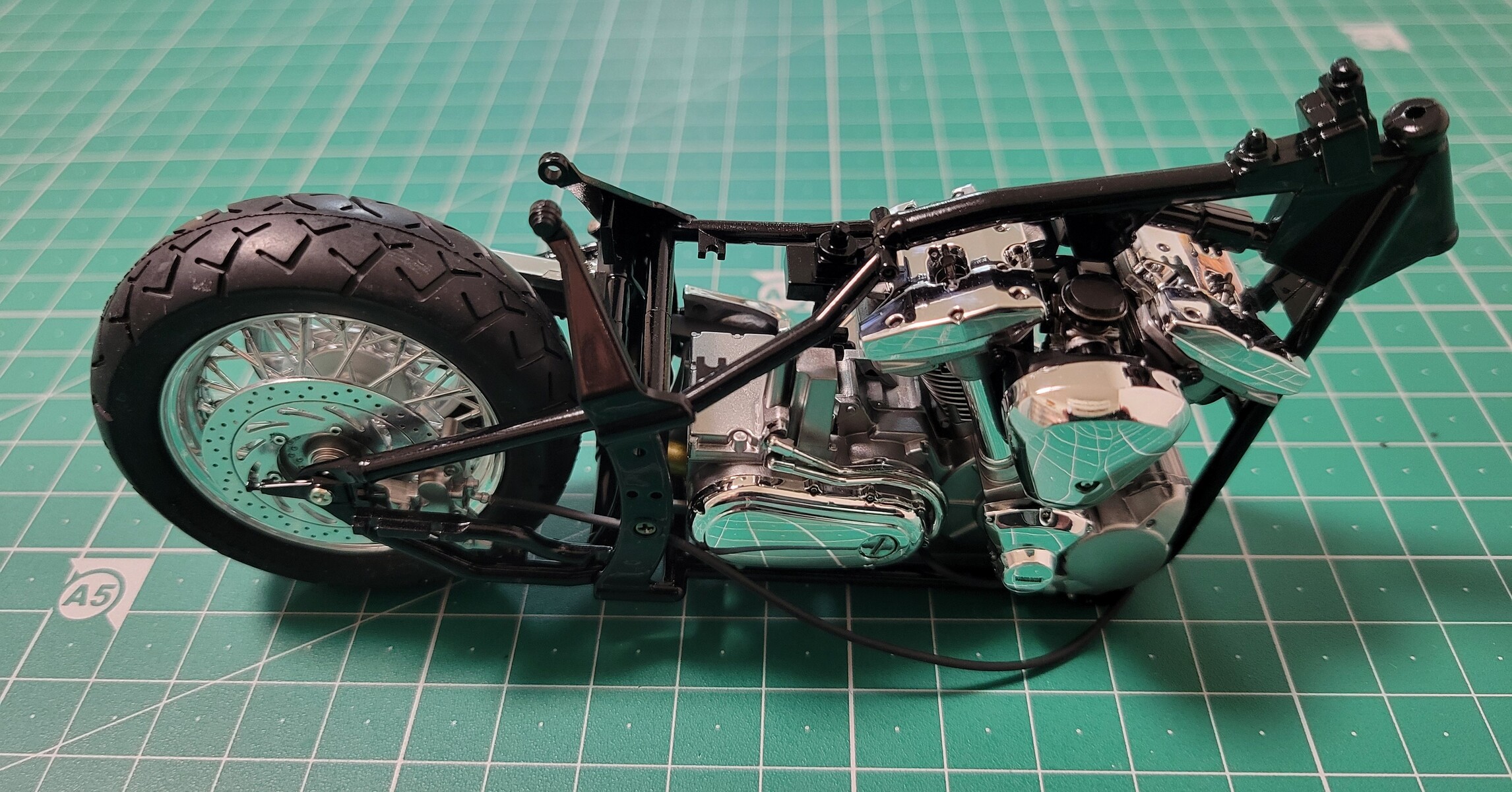 1/12 ヤマハ XV1600 ロードスター製作記 : M.O is cooking
