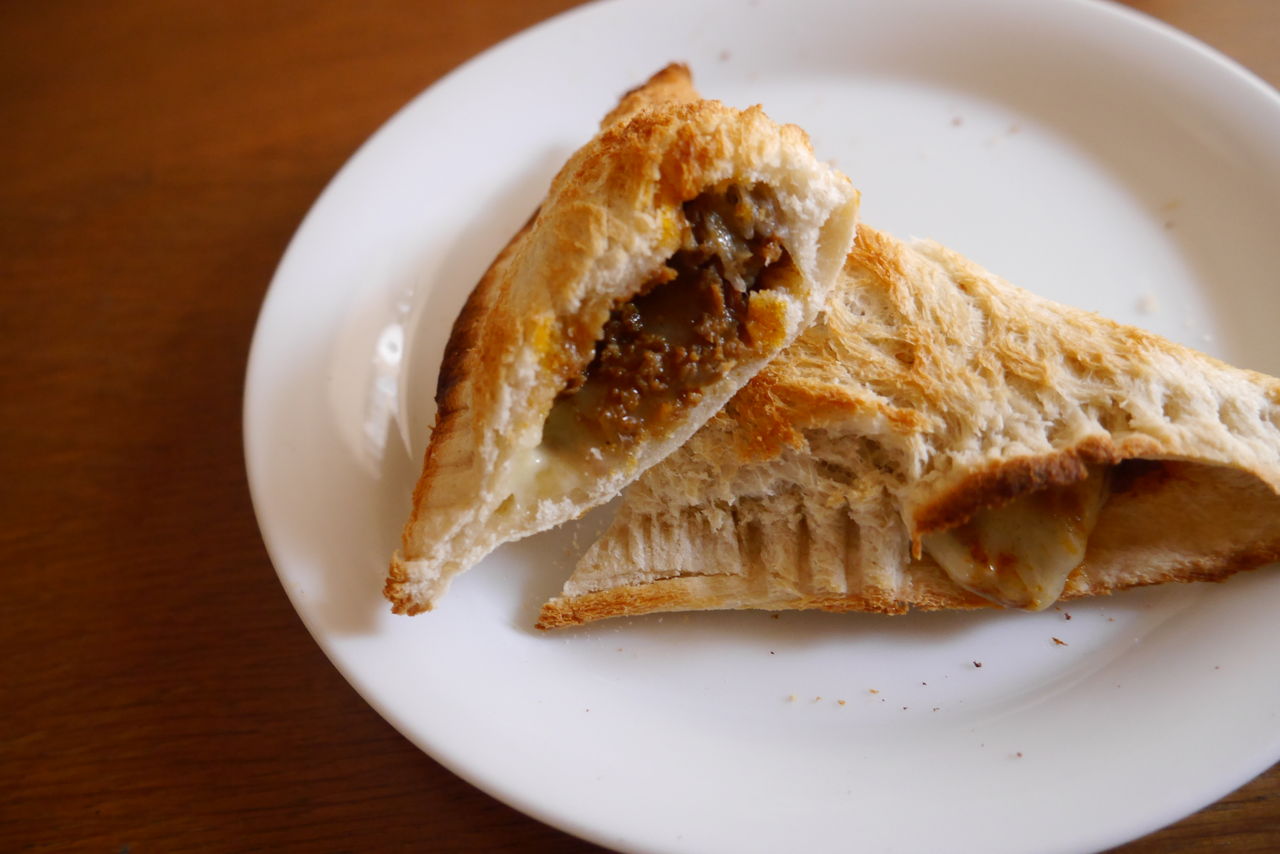 食パンでつくる揚げないカレーパン 今日も 料理を こつこつと