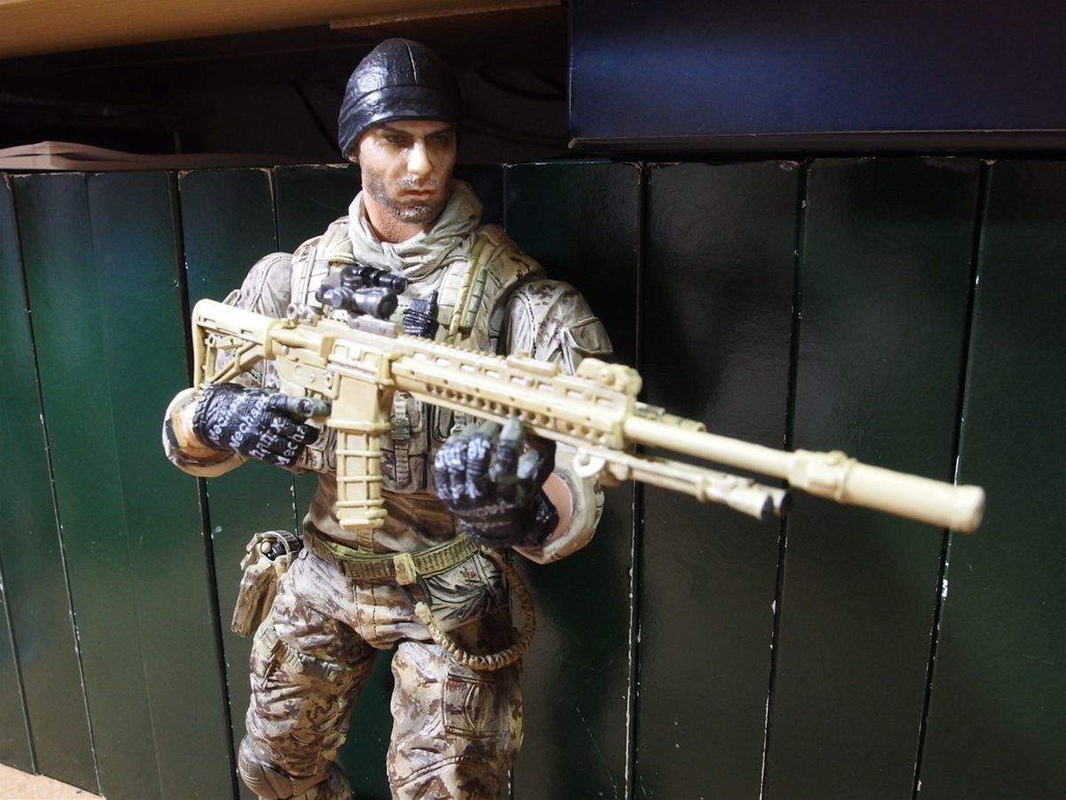 物欲 ラジコンに載せるフィギュア PLAY ARTS改 FF XV シドニー