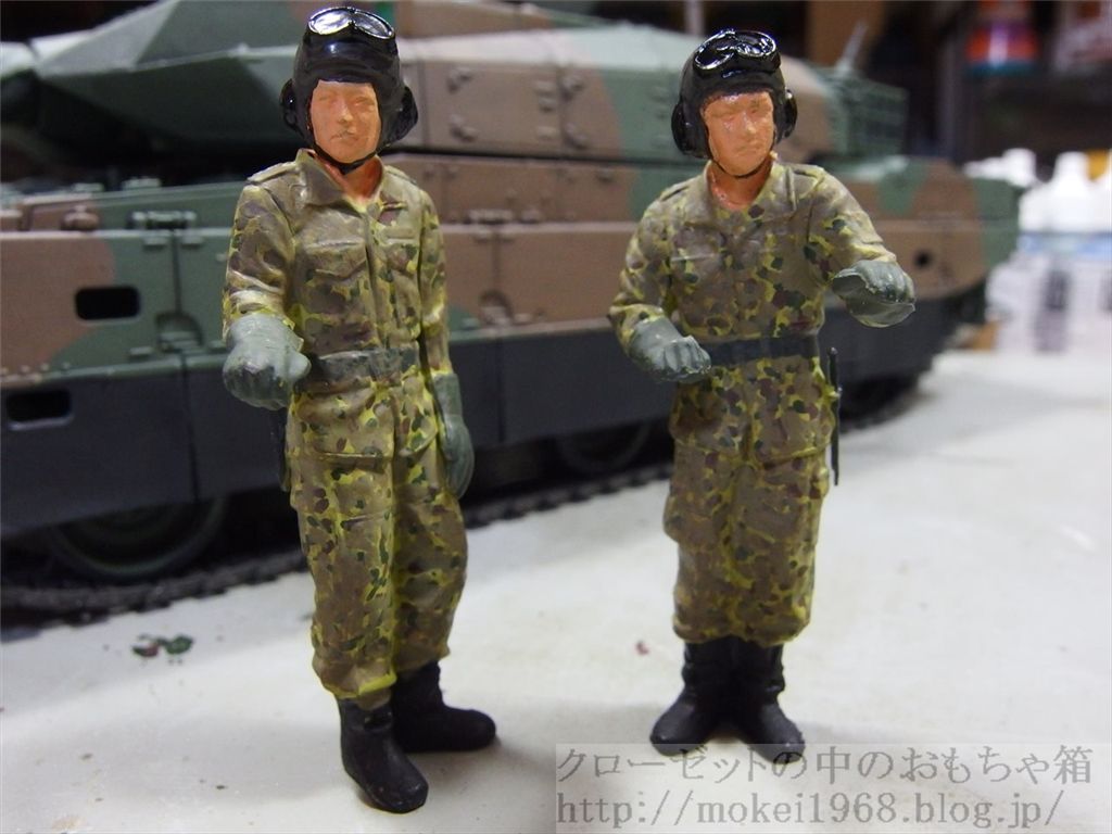 タミヤ 1 35 10式戦車隊員を塗る クローゼットの中のフィギュア達