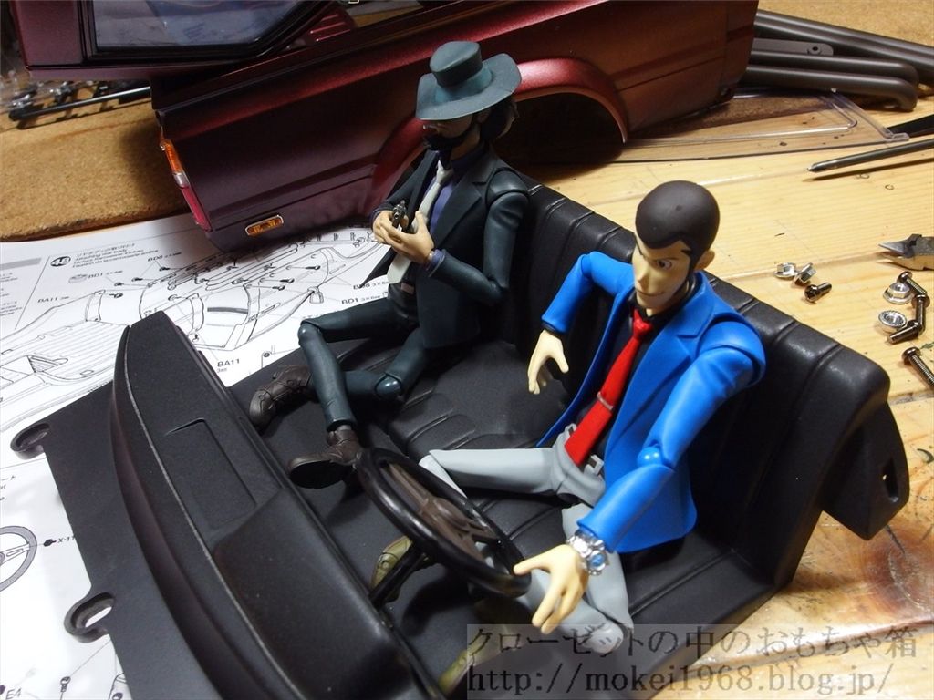 1/10ラジコンにS.Hフィギュアーツ ルパンを乗せる : クローゼットの中