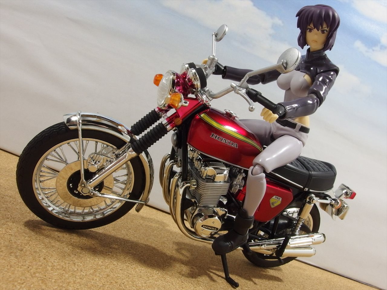 スカイネット Honda Cb750four 1 12サイズバイク模型 クローゼットの中のフィギュア達 スカイネット Honda Cb750four 1 12サイズバイク模型 クローゼットの中のフィギュア達