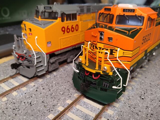この秋から アメリカ型が多くなります。 : クローゼットの中の鉄道模型