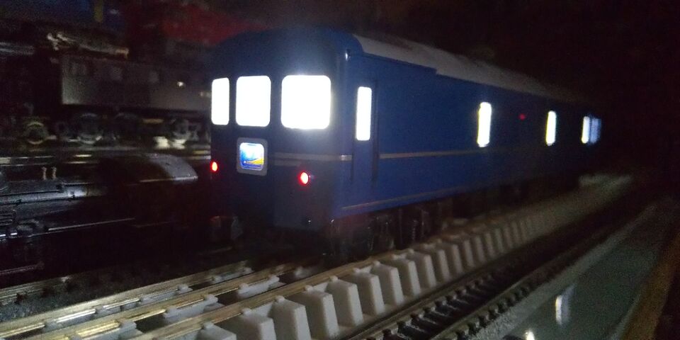 KATO HO カニ24 0番台 24系25型 : クローゼットの中の鉄道模型