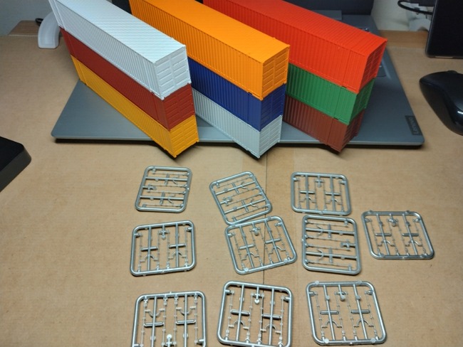 HOゲージ 1/87サイズ 48ftコンテナを買ってみた : クローゼットの中の