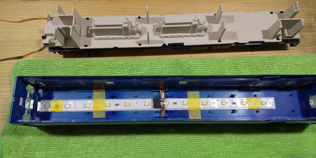 KATO HO 24系25形 入線工事 自作テープLED室内灯取付 KATO HO 24系25形 入線工事 自作テープLED室内灯取付