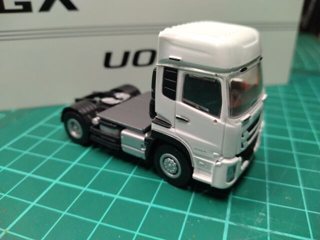 KTM 1/80 ISUZU GIGA＋鉄道コンテナ積載用セミトレーラー