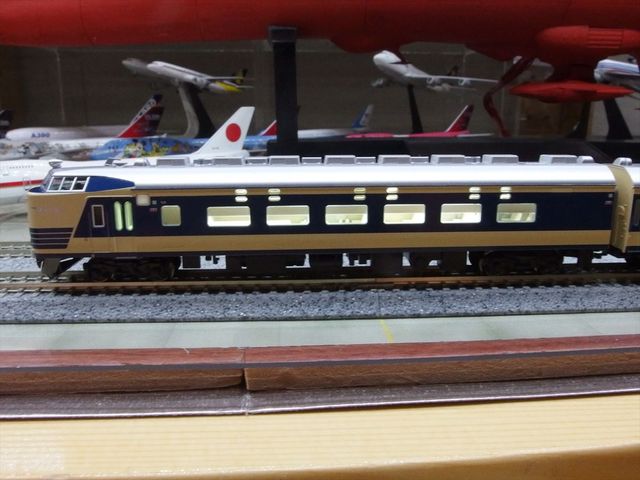 クローゼットの中の鉄道模型 : KATO製 583系交直両用寝台特急電車 自作テープLED室内灯装備