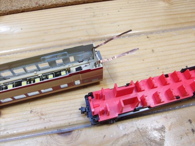 KATO製車両への自作テープLED室内灯取付のご質問について 旧方法の場合