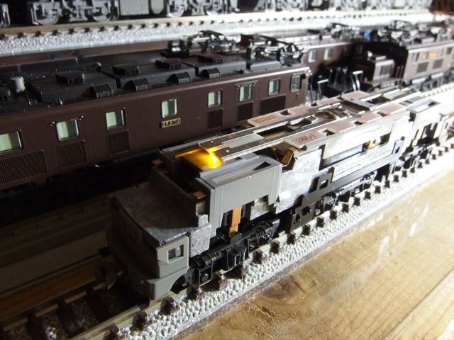 Nゲージ鉄道模型 KATO DF50 常点灯対応コンデンサ交換