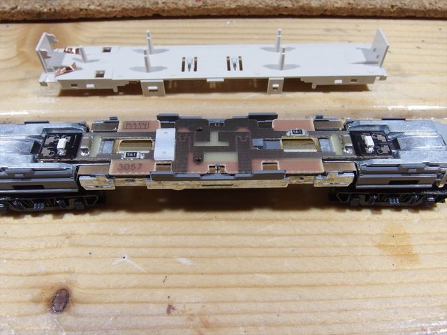 KATO クモハ12 ヘッド・テールライトの常点灯化と自作テープLED