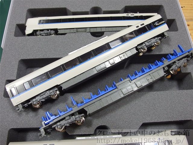 KATO 683系リニュ車増結車両の動力化とヘッドライト専用化基板 KATO 683系リニュ車増結車両の動力化とヘッドライト専用化基板