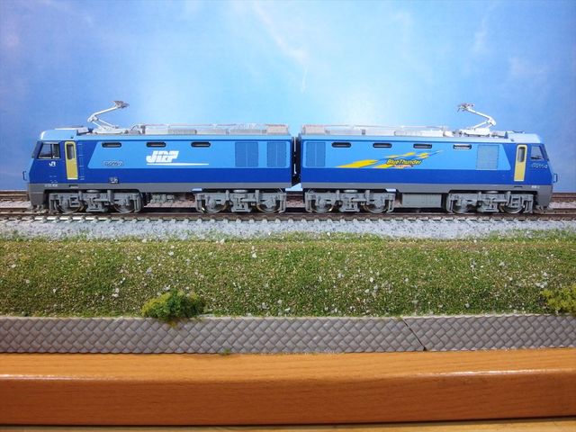 KATO製 EH200 直流型電気機関車 : クローゼットの中の鉄道模型