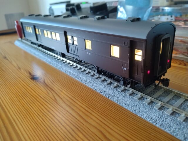 KATO HO マニ60 350 ・マニ61 350 荷物車 自作室内灯取付