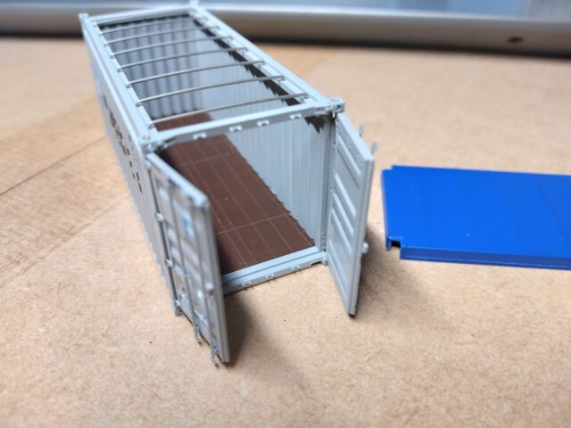 HOゲージ 1/87サイズ 20ftコンテナ及びタンクコンテナ : クローゼット