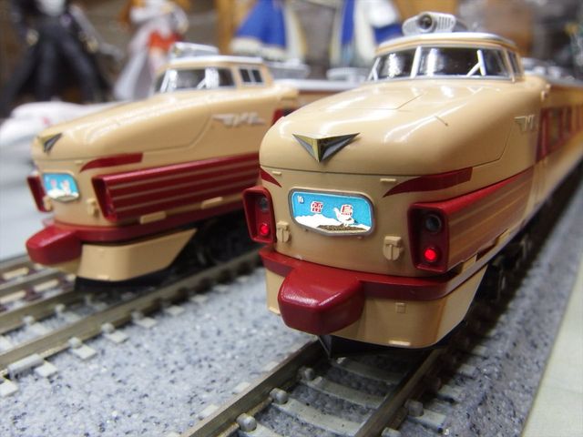 KATO 485系初期型 特急形電車 雷鳥 : クローゼットの中の鉄道模型