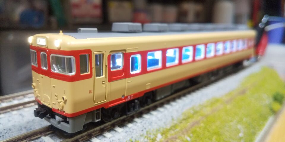 KATO キハ58系パノラミックウィンドウ テープLED自作室内灯取付