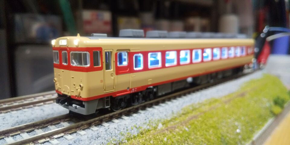 KATO キハ58系パノラミックウィンドウ テープLED自作室内灯取付