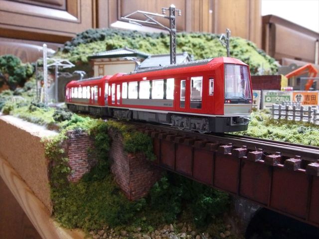 クローゼット の 中 の 鉄道 模型