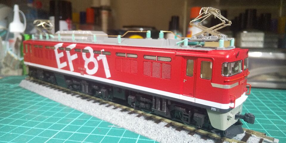 KATO HO EF81 95 レインボー塗装機 : クローゼットの中の鉄道模型