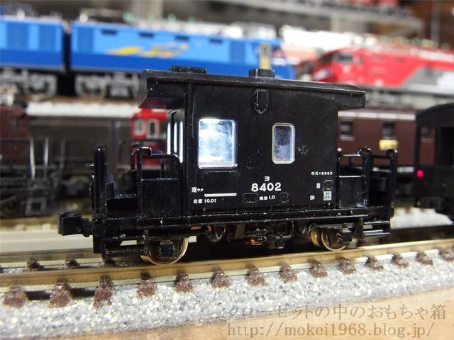緩急車に自作LED室内灯を取り付ける TOMIX ヨ8000 : クローゼットの中