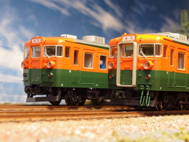 クローゼットの中の鉄道模型 - KATO HO 165系 直流急行形電車 クローゼットの中の鉄道模型 - KATO HO 165系 直流急行形電車