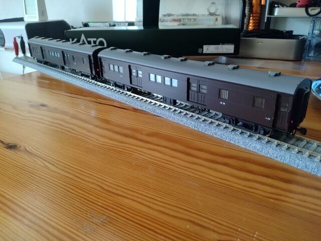 KATO HO マニ60 350 ・マニ61 350 荷物車 : クローゼットの中の鉄道模型