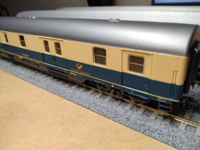ドイツ鉄道 客車導入 ROCO製タルキスブルー客車 : クローゼット