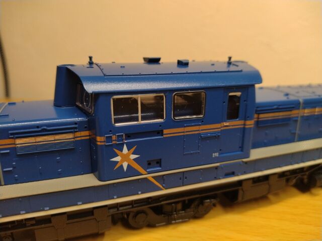 KATO HO DD51 北斗星色 : クローゼットの中の鉄道模型