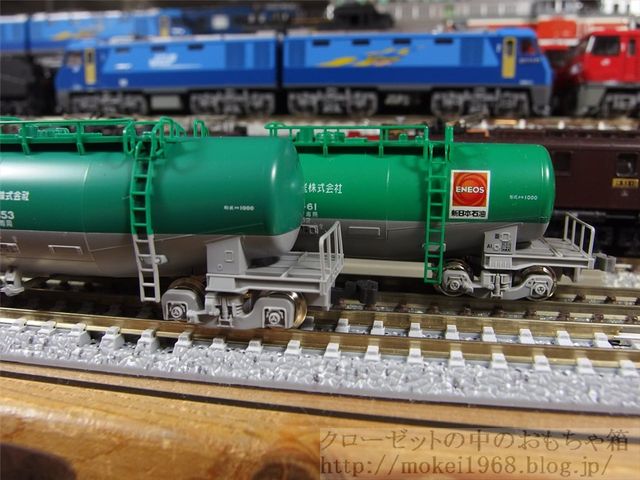 TOMIXとKATO タキ1000を並べてみる : クローゼットの中の鉄道模型